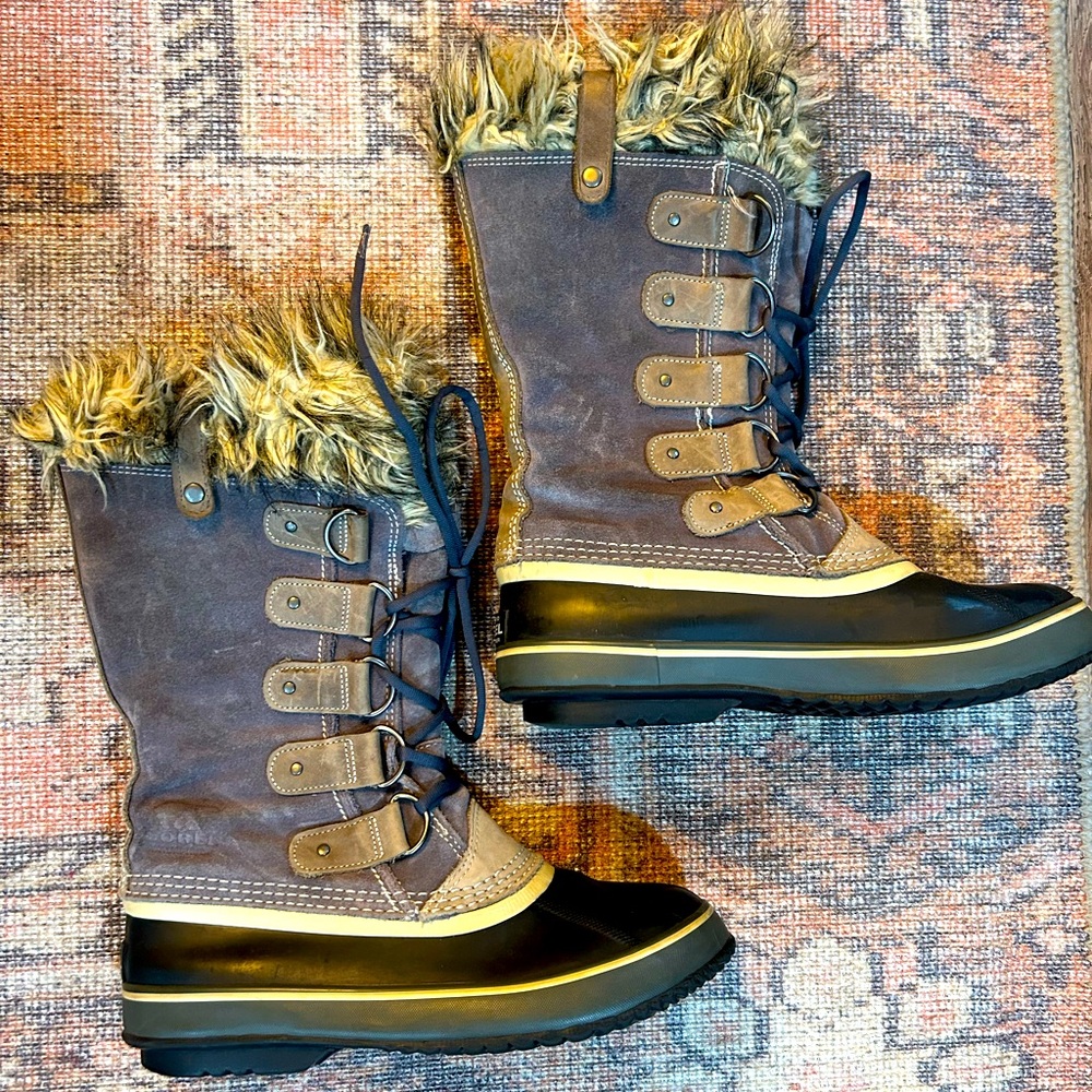 Sorel Joan of Arctic Boot Size 10 Black/Grey/Beige